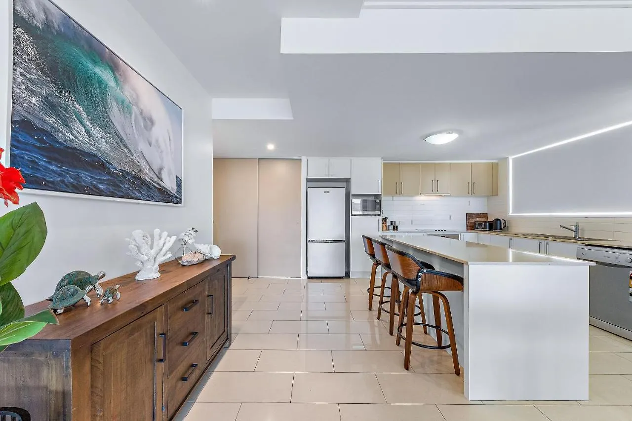 Airlie Beach Retreat Where Luxury Meets Horizon Apartment